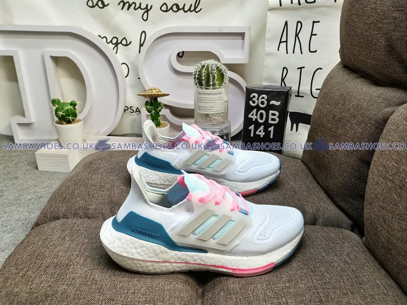 Adidas UltraBoost 22 White Almost Blue - Cloud White/Grey One/Almost Blue - GX9784 Classic Running Shoes Buy Online Adidas UltraBoost 22 White Almost Blue - Cloud White/Grey One/Almost Blue - GX9784 Classic Running Shoes Buy Online